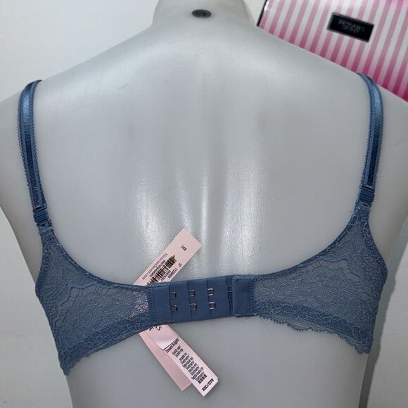 🔥Victoria's Secret Blue Seamless Bra with Adjustable Straps Sz 32C New - Picture 3 of 3